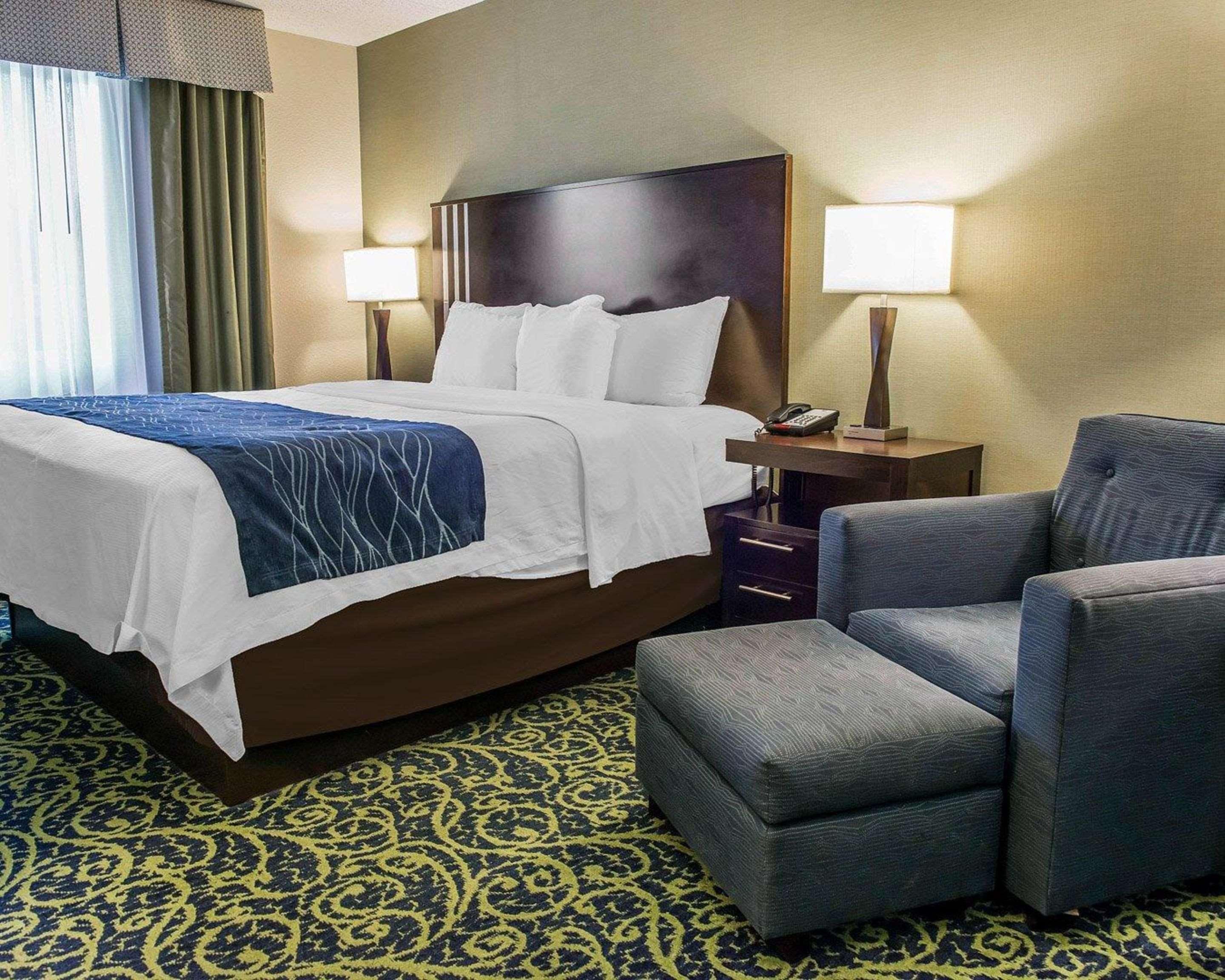 Comfort Inn & Suites Butler Εξωτερικό φωτογραφία