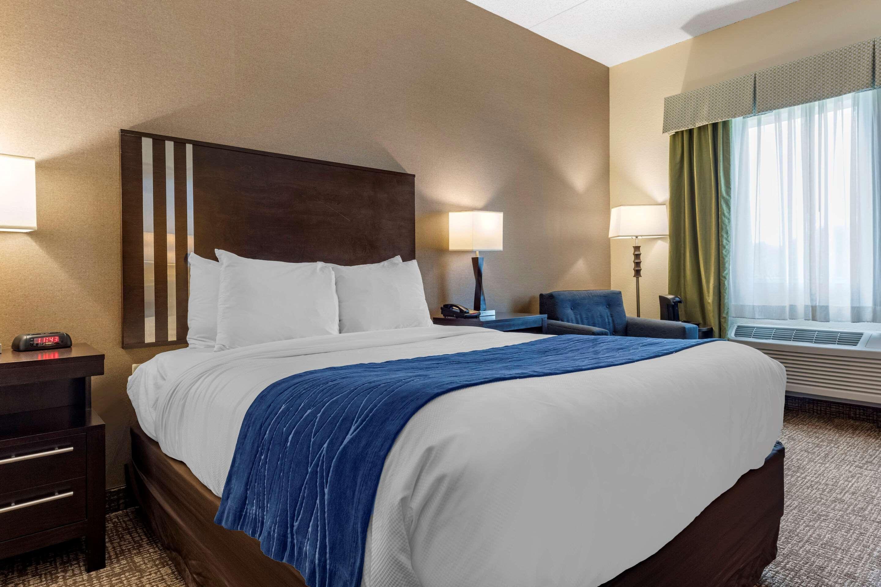 Comfort Inn & Suites Butler Εξωτερικό φωτογραφία