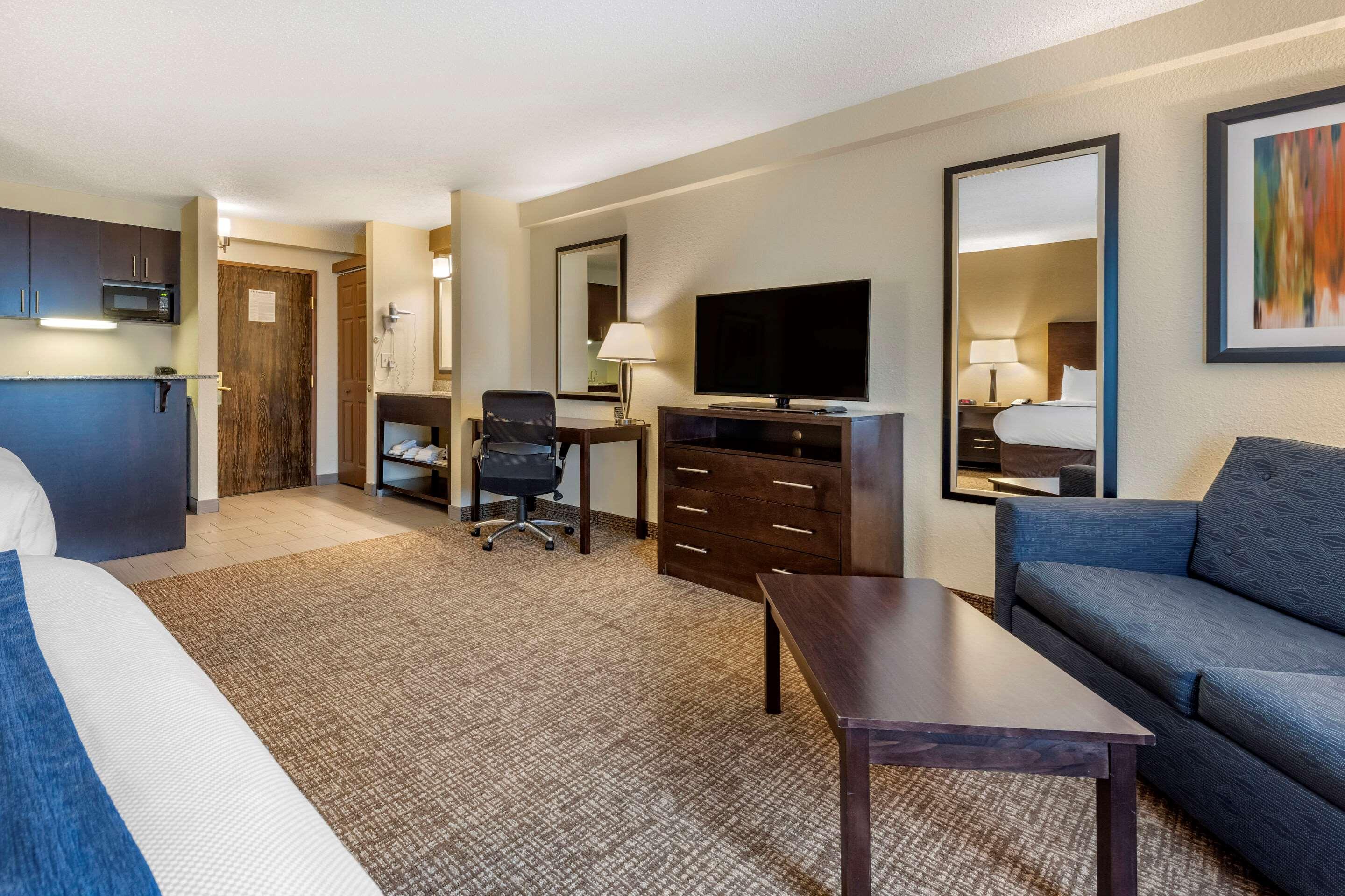 Comfort Inn & Suites Butler Εξωτερικό φωτογραφία