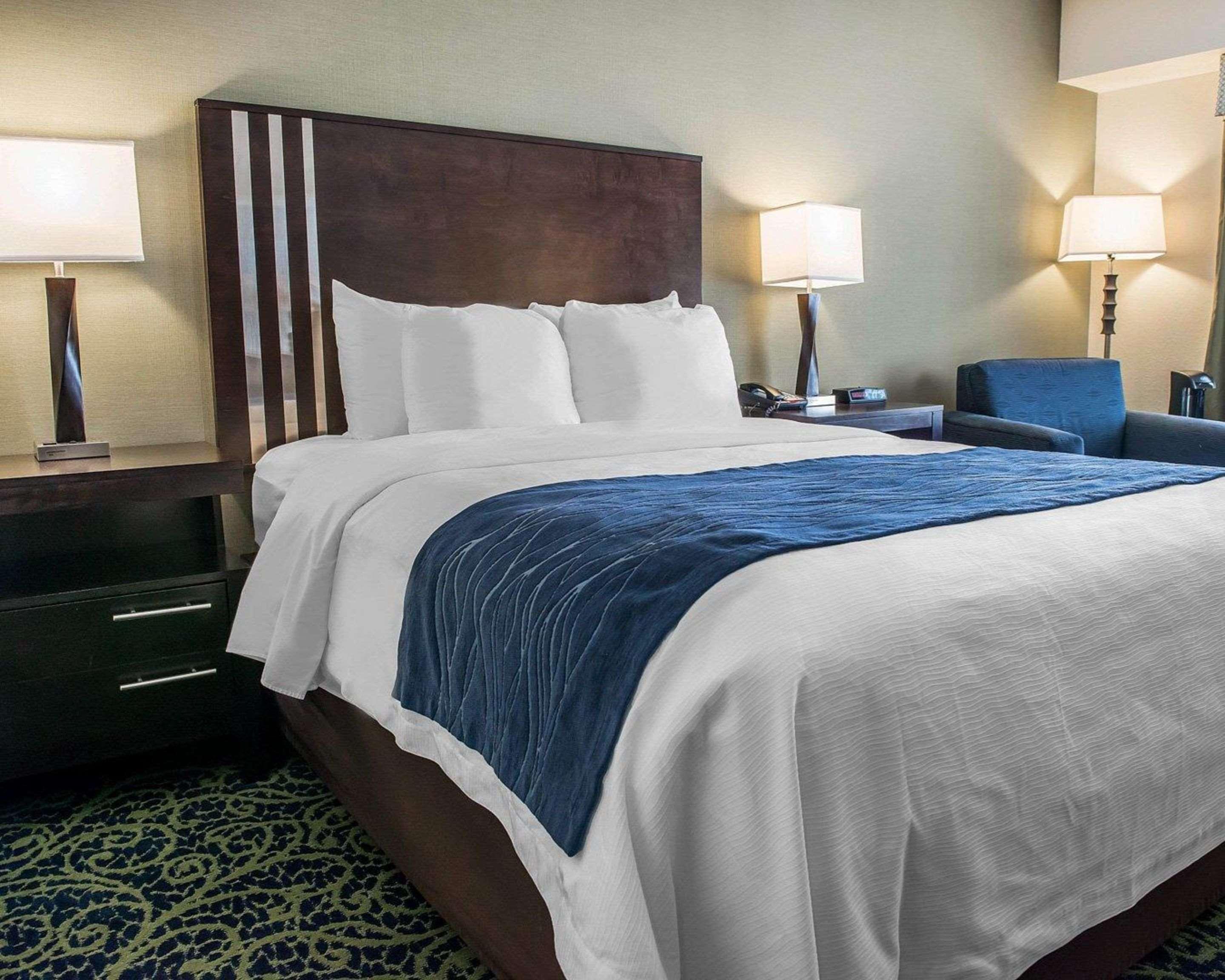 Comfort Inn & Suites Butler Εξωτερικό φωτογραφία
