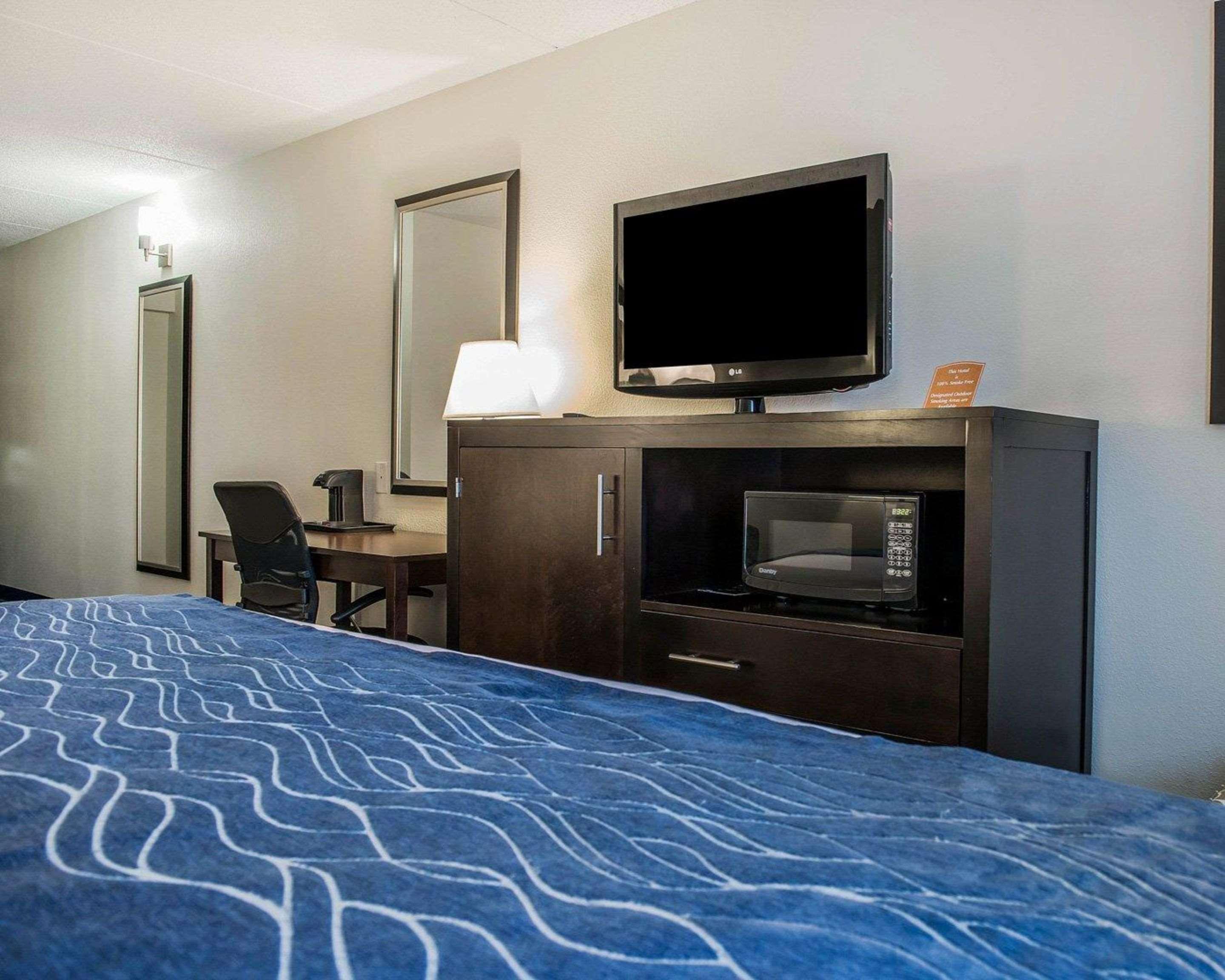 Comfort Inn & Suites Butler Εξωτερικό φωτογραφία