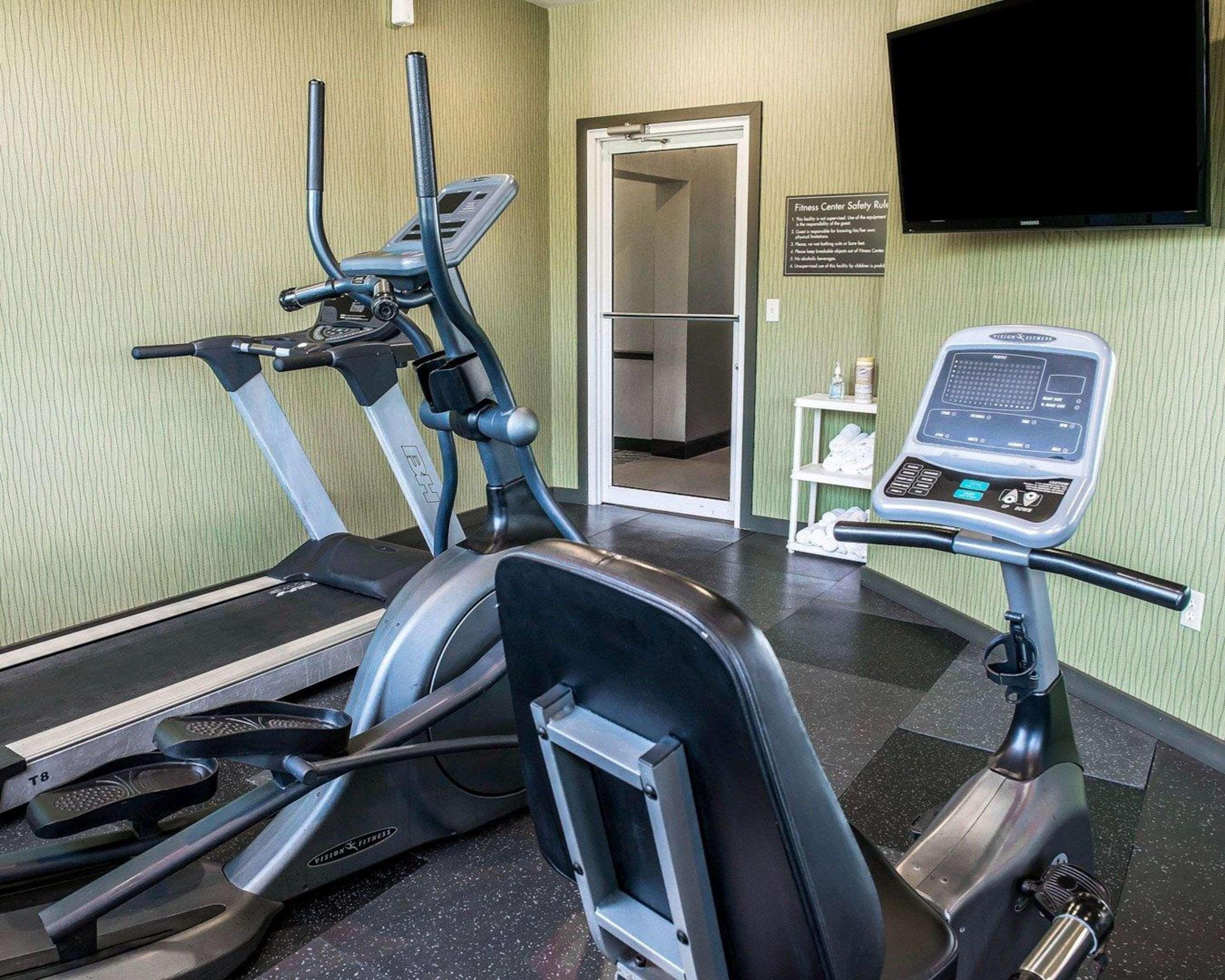 Comfort Inn & Suites Butler Εξωτερικό φωτογραφία