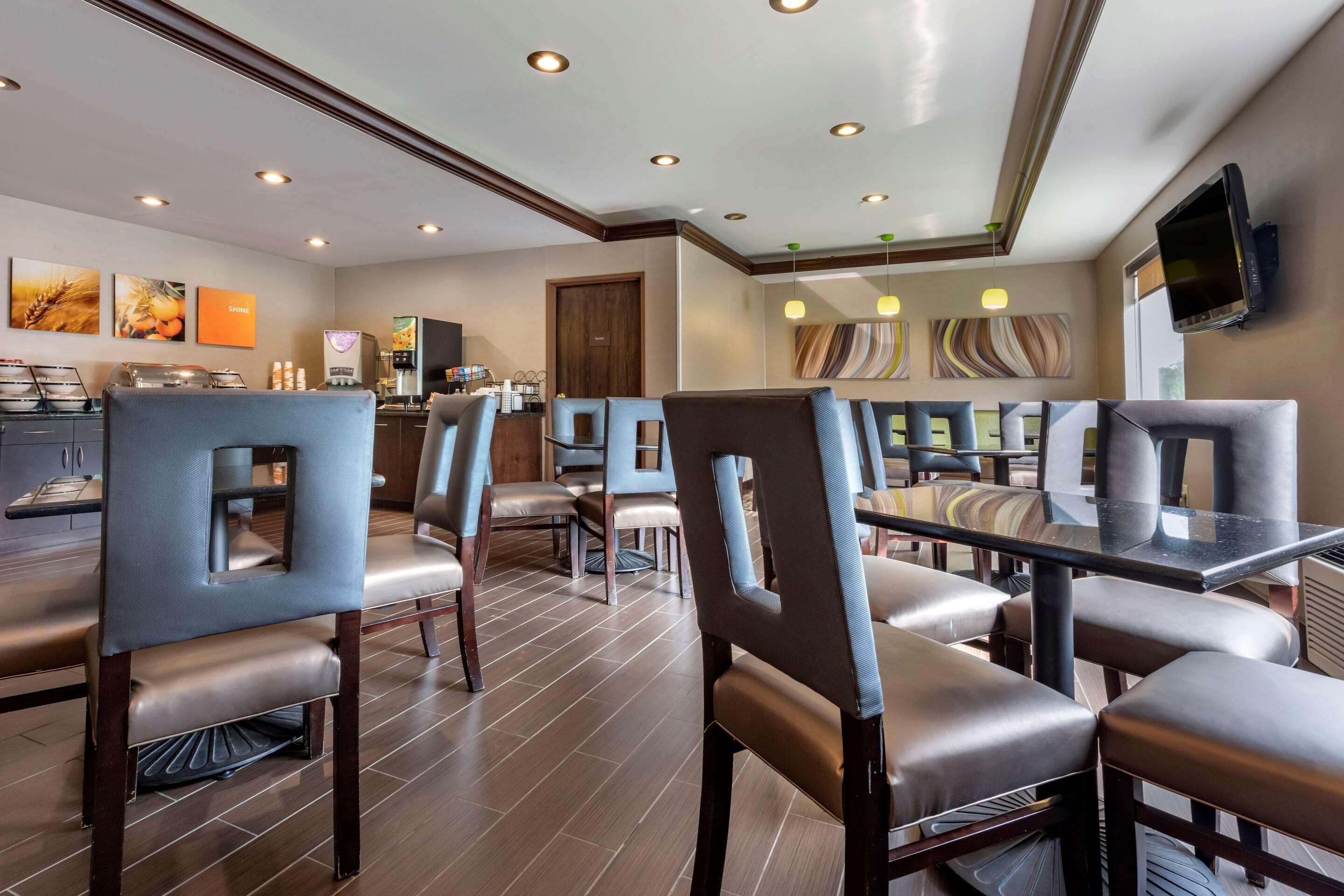 Comfort Inn & Suites Butler Εξωτερικό φωτογραφία