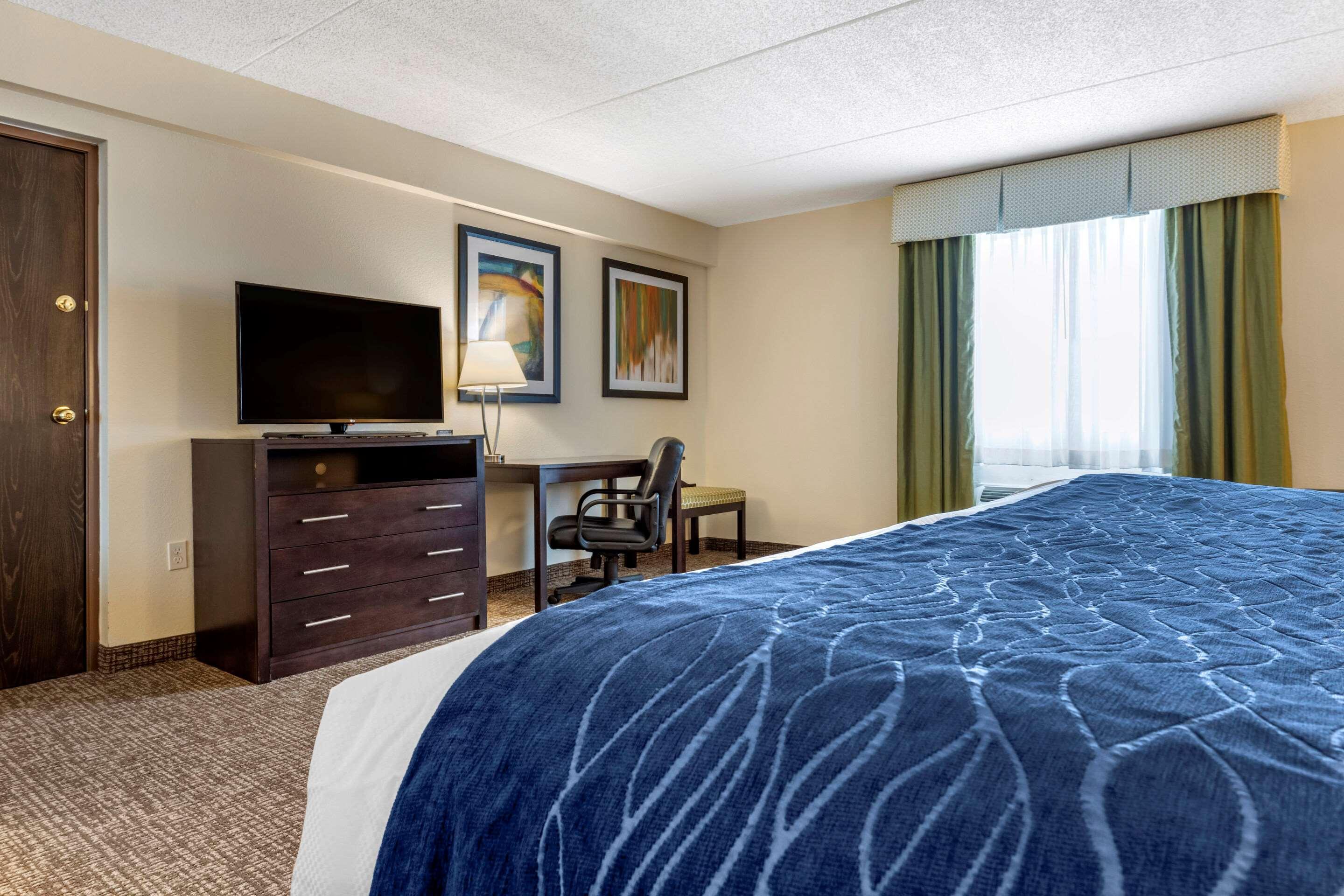 Comfort Inn & Suites Butler Εξωτερικό φωτογραφία
