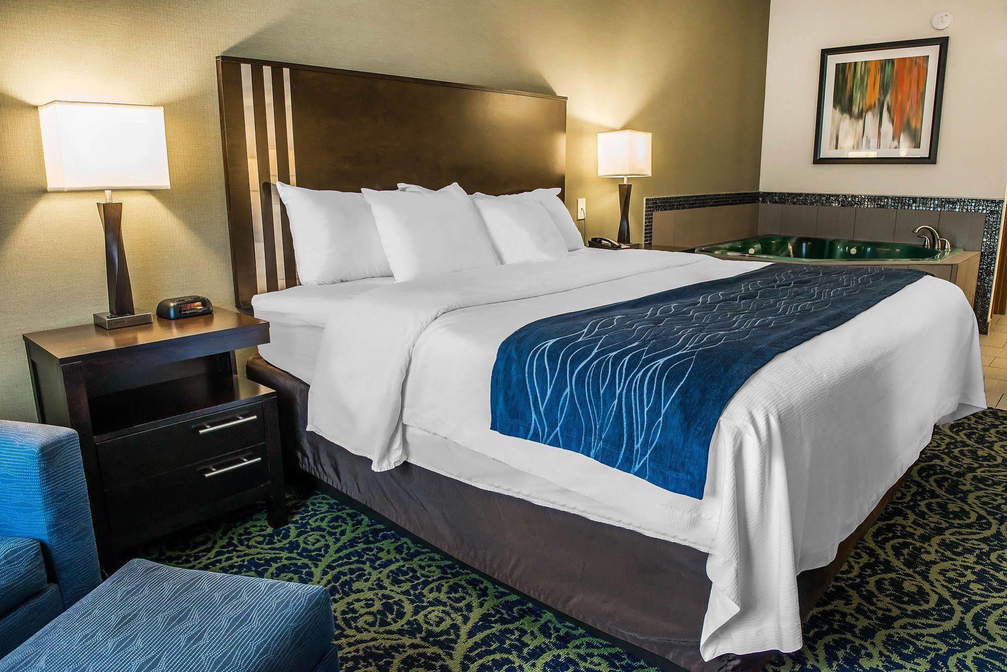 Comfort Inn & Suites Butler Εξωτερικό φωτογραφία