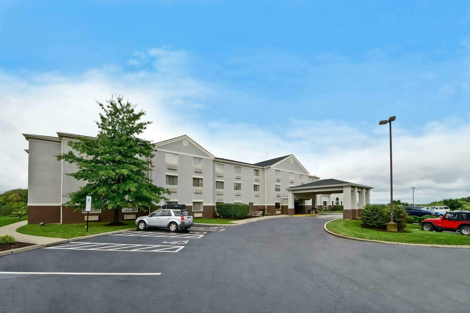 Comfort Inn & Suites Butler Εξωτερικό φωτογραφία