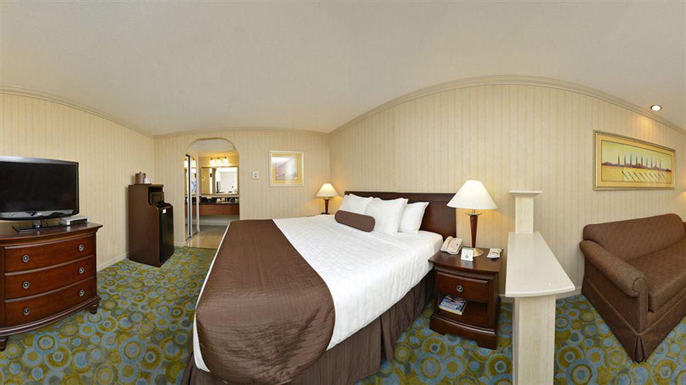 Comfort Inn & Suites Butler Εξωτερικό φωτογραφία